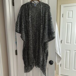 Chunky Knit Fringe Sweater - Black/Gray